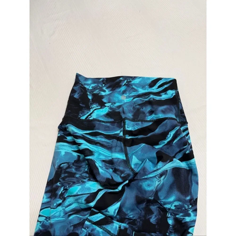 Lululemon Blue and Black Marble Print Leggings Size 6